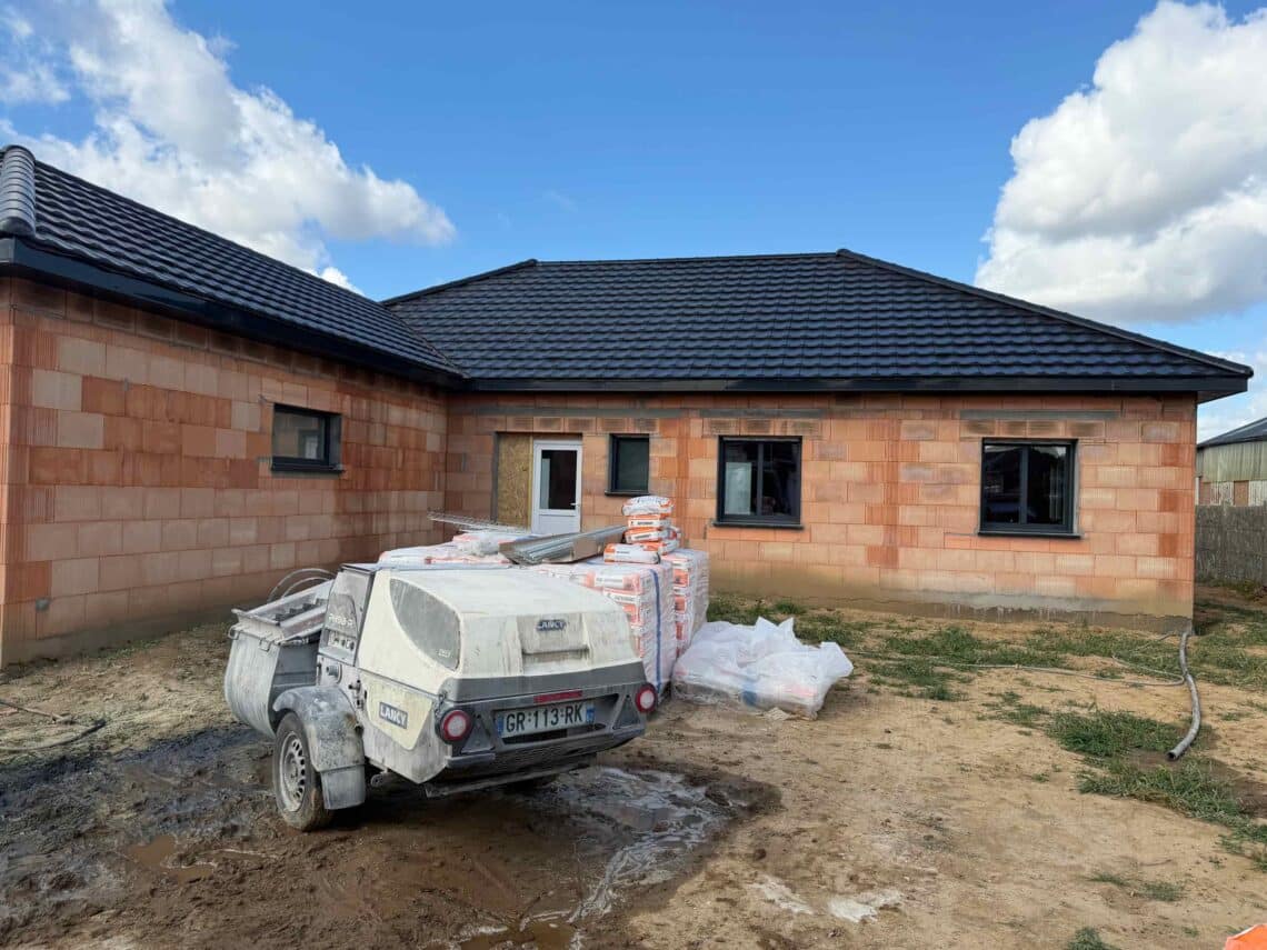 Chantier d'enduit de façade sur Mazingarbe